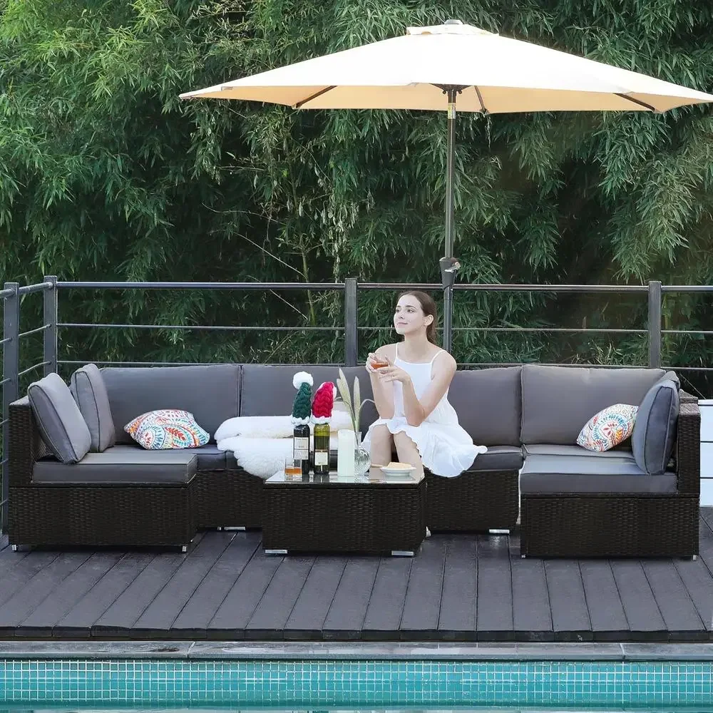 Outdoor Furniture Grey - ชุดเฟอร์นิเจอร์ระเบียงกลางแจ้งแบบหวายสำหรับทุกสภาพอากาศ พร้อมเบาะรองนั่งและโต๊ะกระจก สีเทา/ดำ